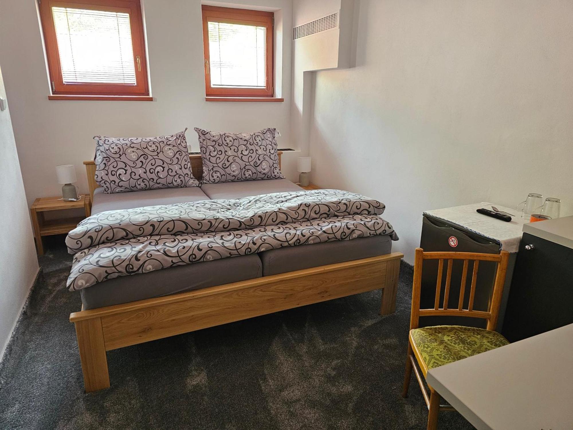 Hotel Koruna Rožnov pod Radhoštěm Eksteriør billede