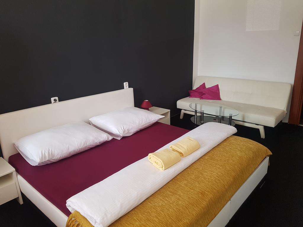 Hotel Koruna Rožnov pod Radhoštěm Eksteriør billede