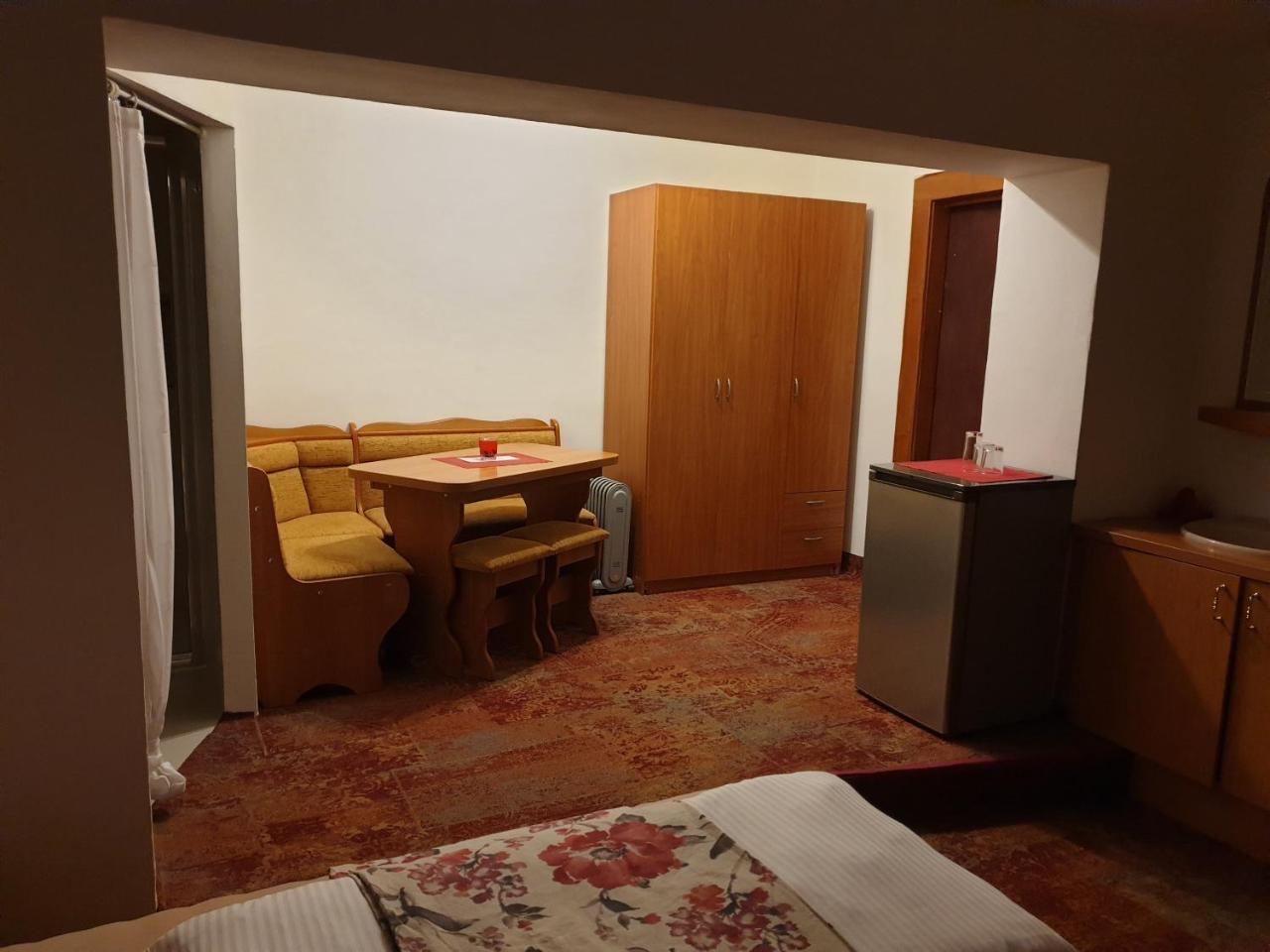 Hotel Koruna Rožnov pod Radhoštěm Eksteriør billede
